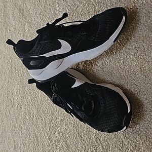 Nike LD Running Shoe